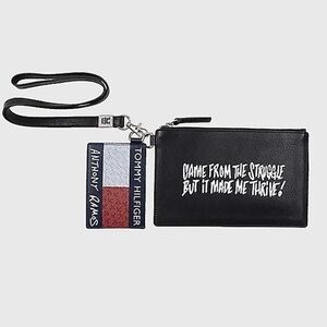 TOMMY HILFIGER Anthony Ramos Genuine Leather Wallet Lanyard + Credit Card Holder